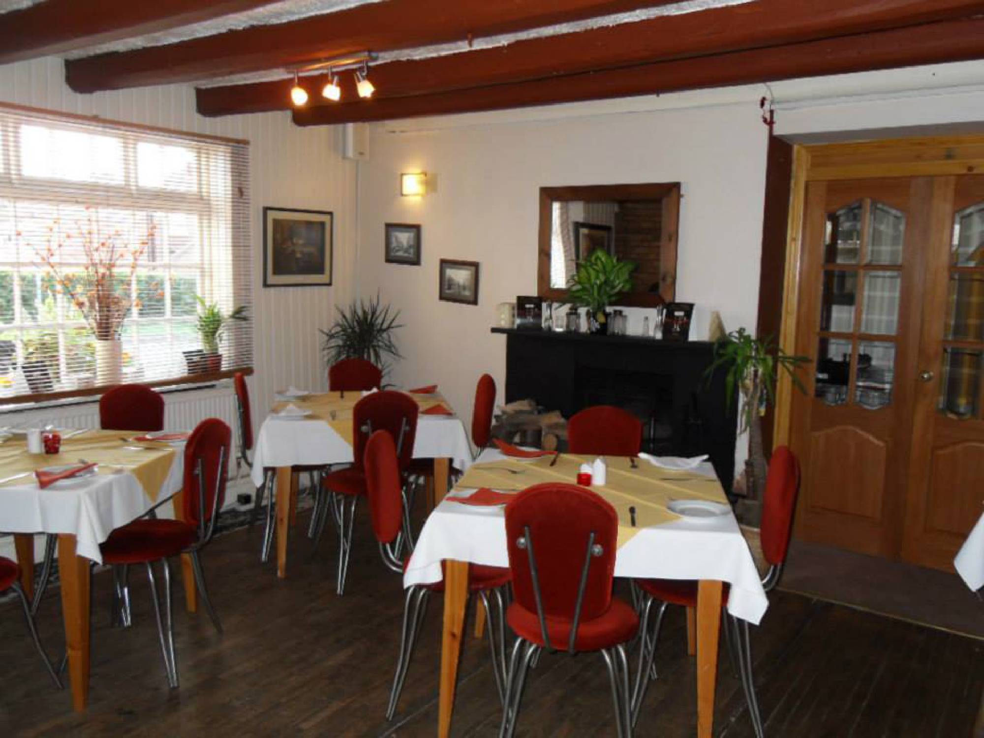 zaras restaurant, zaras, zaras ottringham, best indian restaurant in ottringham, zaras Keyingham Rd, zaras takeaway menu, restaurants near me, takeaway near me, restaurant that deliver near me, restaurant, takeaway, rice, curry, nan, tandoori, curry house Keyingham Rd, indian restaurant and takeaway menu in ottringham